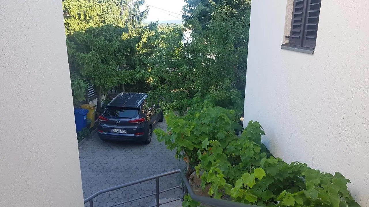 Gita Apartment Omisalj